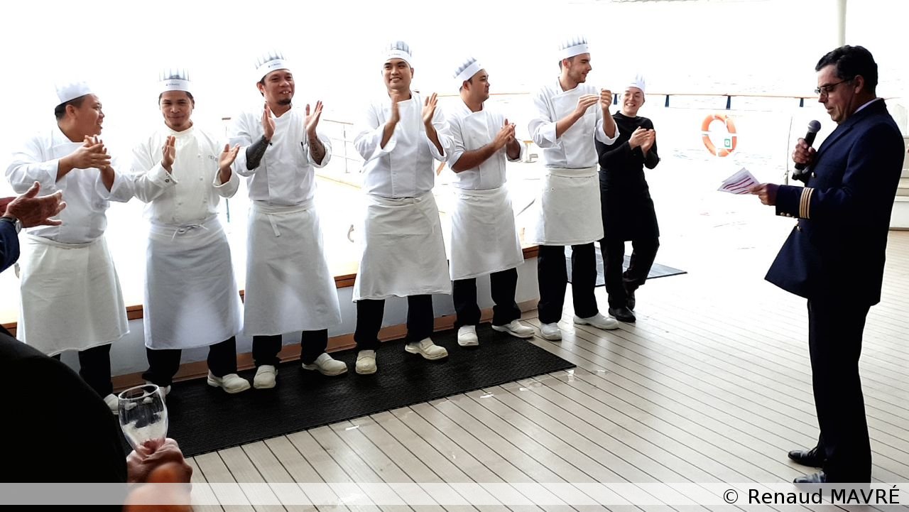119 20230814 Présentation de tout l'équipage par le commandant